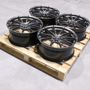 Wheel set JR37 20x8,5 ET43 5x112 Hyper Black