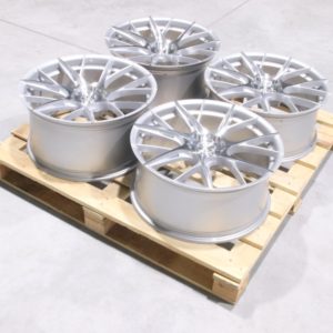 Wheel set JR42 20x9 ET20 / 20x10 ET30 5x120 Silver Machined