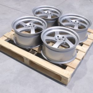 Wheel set JR15 18x8,5 ET40 5x112 Gloss Silver