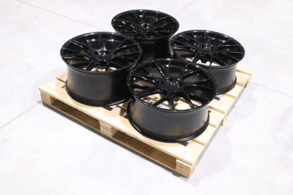 Wheel set JR42 20x9 ET20 / 20x10 ET30 5x120 Gloss Black