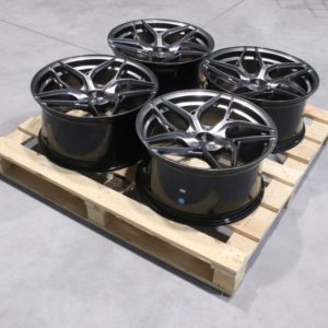 Wheel set JR35 19x9,5 ET32 5x112 Hyper Black