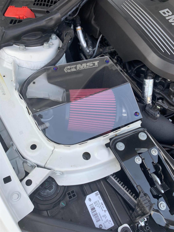 MST läpinäkyvä kansi ilmanottoon, BMW B48 2.0L / B58 3.0L moottorit