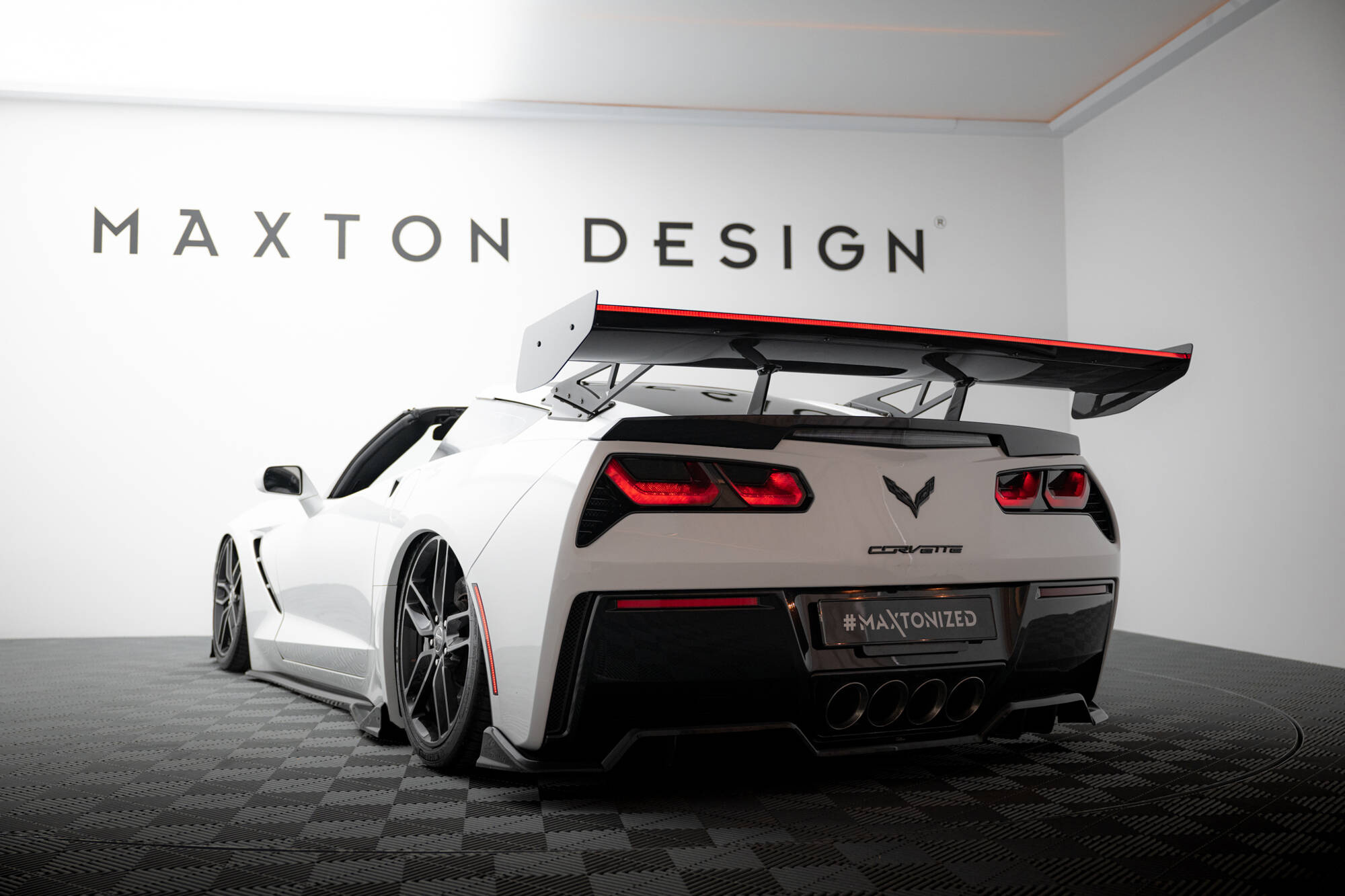 Hiilikuituspoileri, Upper Swan Mounting + LED Chevrolet Corvette Stingray / Grand Sport C7, Maxton-3