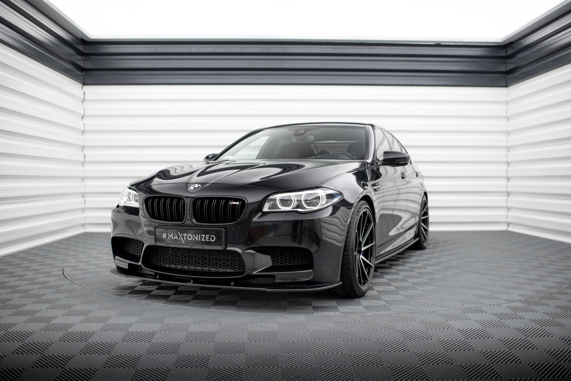 Etusplitteri BMW M5 F10/ F11, Maxton