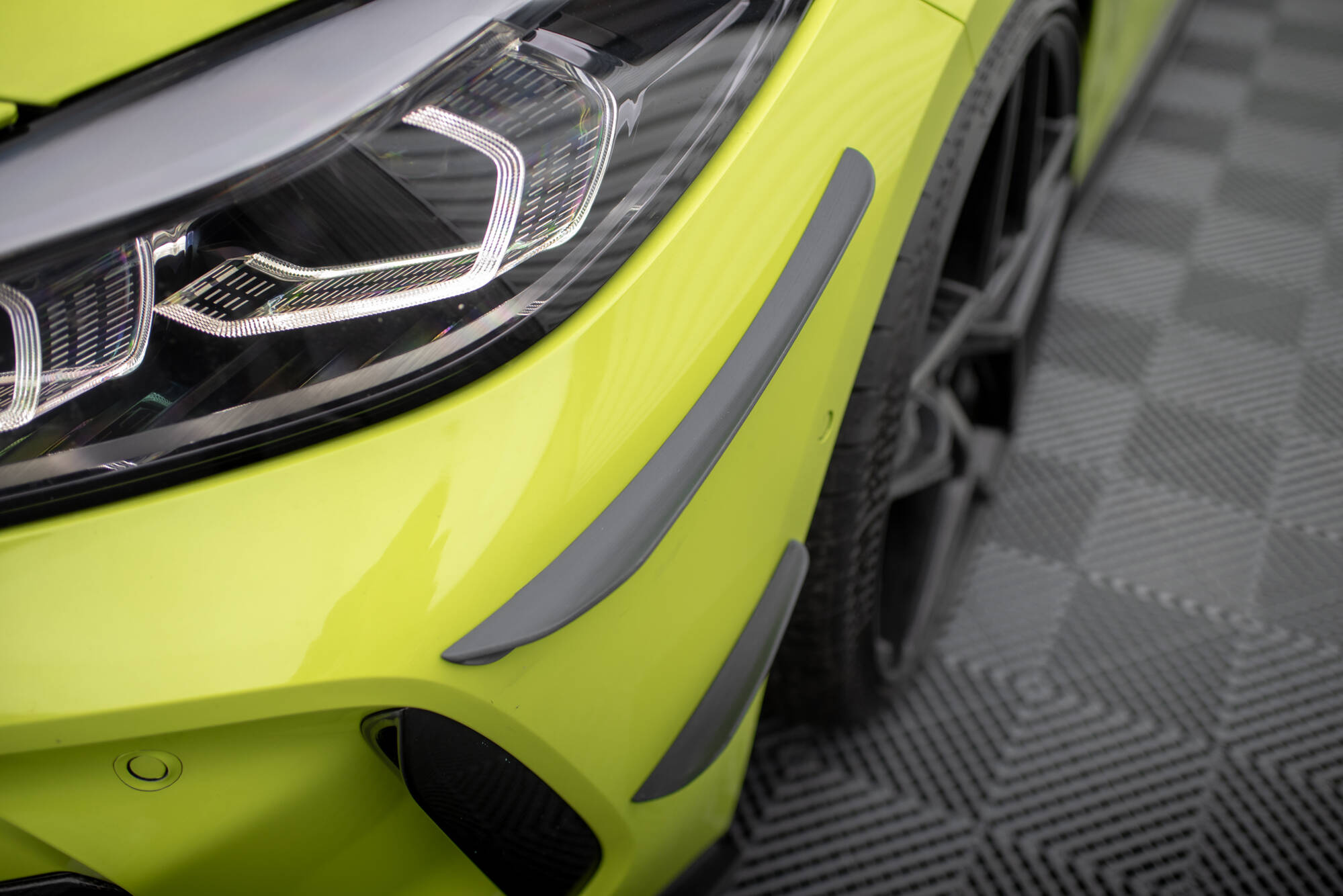 Etulipan levikkeet (Canards) BMW 1 M-Pack / M135i / 128ti F40, Maxton-3