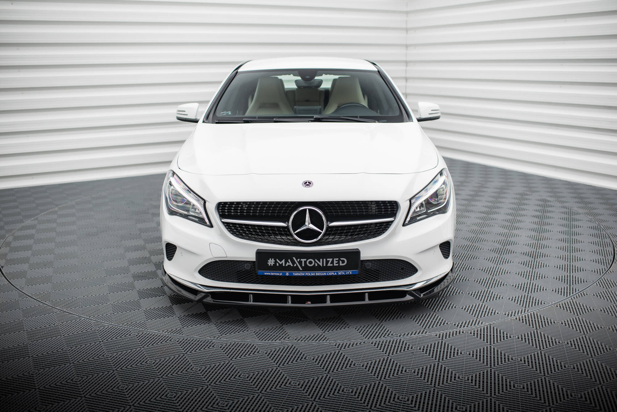 Etusplitteri Mercedes-Benz CLA C117 Facelift, Maxton-2