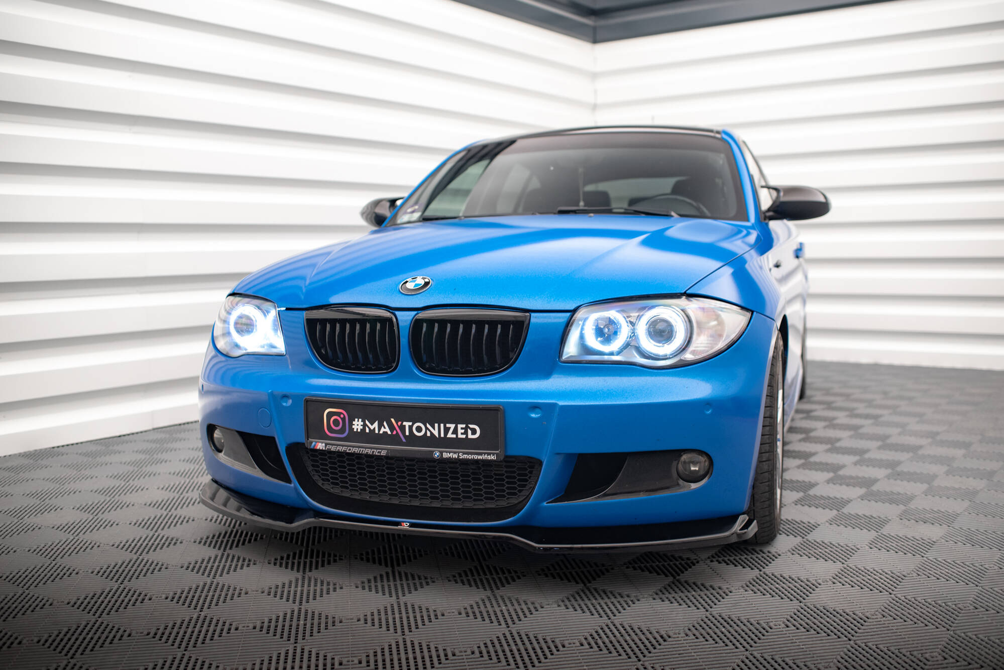 Etusplitteri (V1) BMW 1 M-Pack E87 / E81 Facelift, Maxton