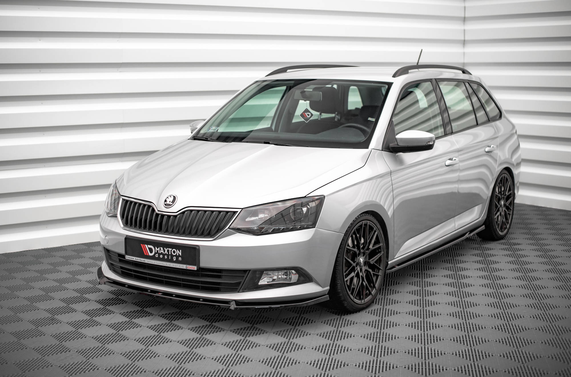 Etusplitteri (V1) Skoda Fabia Mk3, Maxton