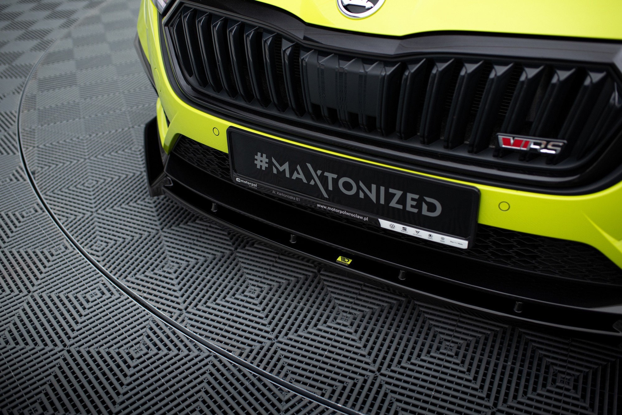 Etusplitteri (V1) Skoda Octavia RS Mk4, Maxton-3