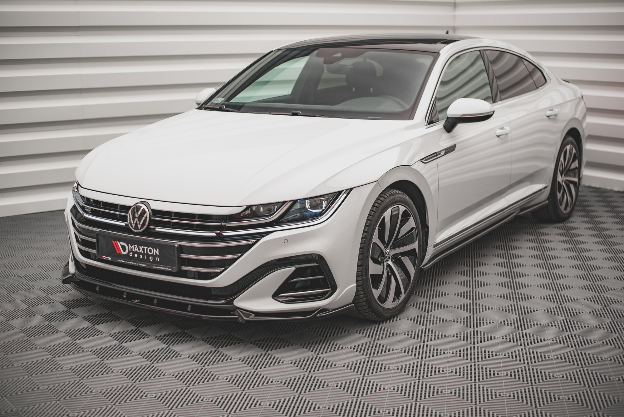 Etusplitteri (V1) Volkswagen Arteon R-Line Facelift, Maxton