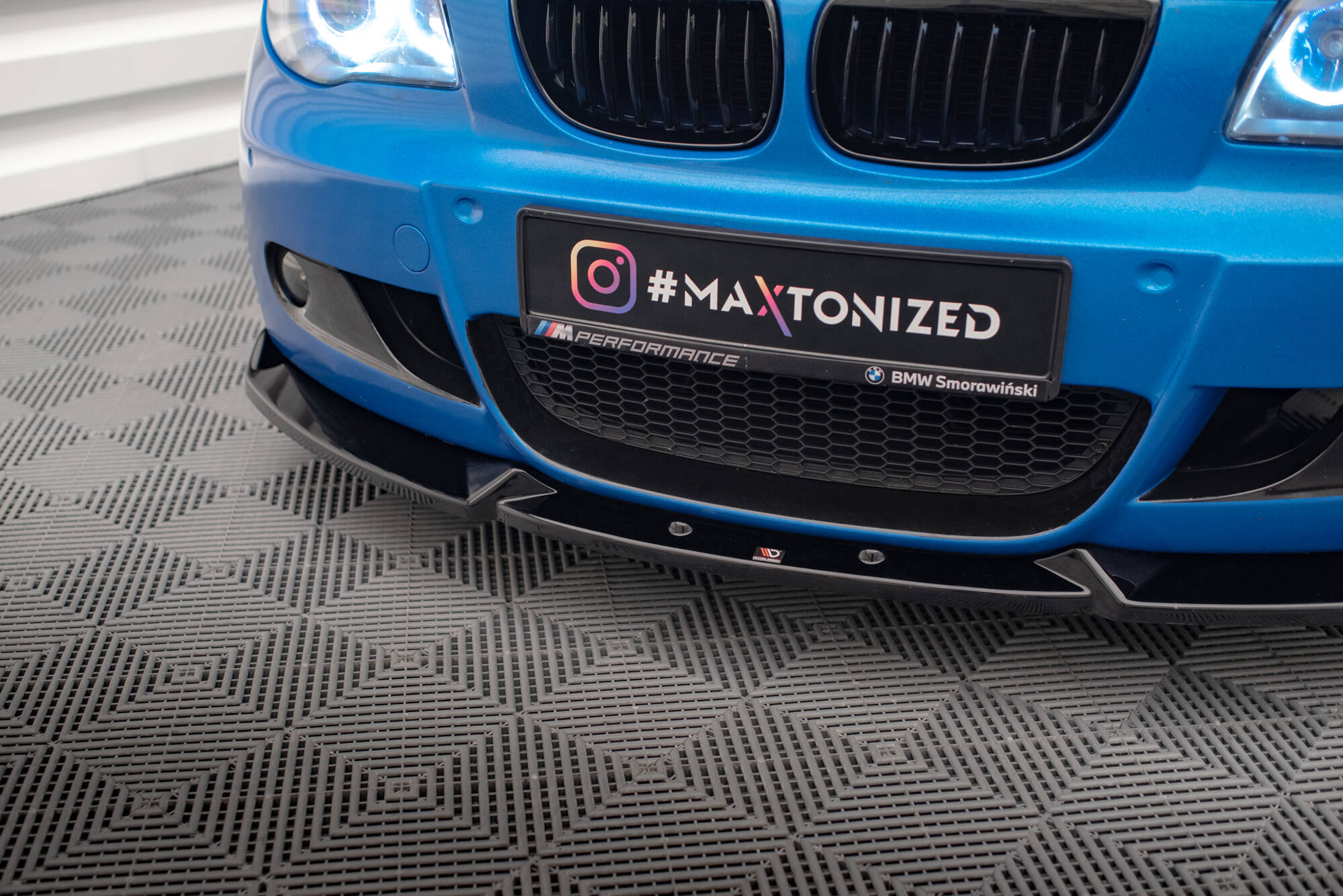 Etusplitteri (V2) BMW 1 M-Pack E87 / E81 Facelift, Maxton-3