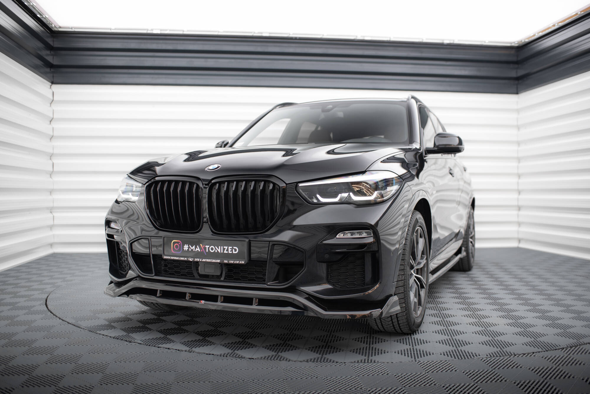 Etusplitteri (V2) BMW X5 M-Pack G05, Maxton