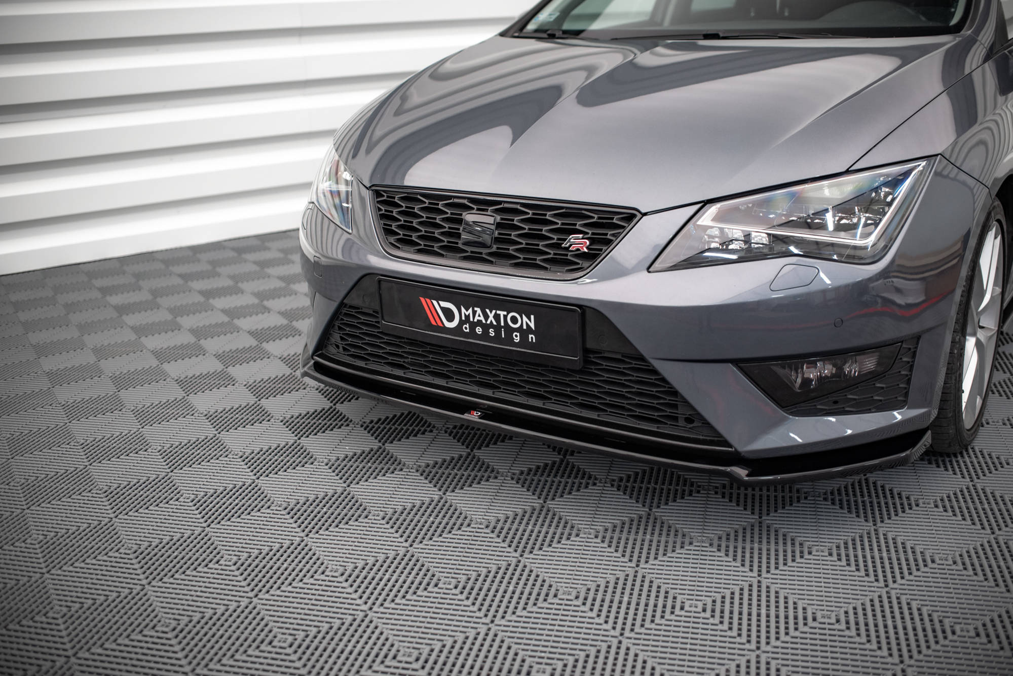 Etusplitteri (V2) Seat Leon FR / Cupra Mk3, Maxton