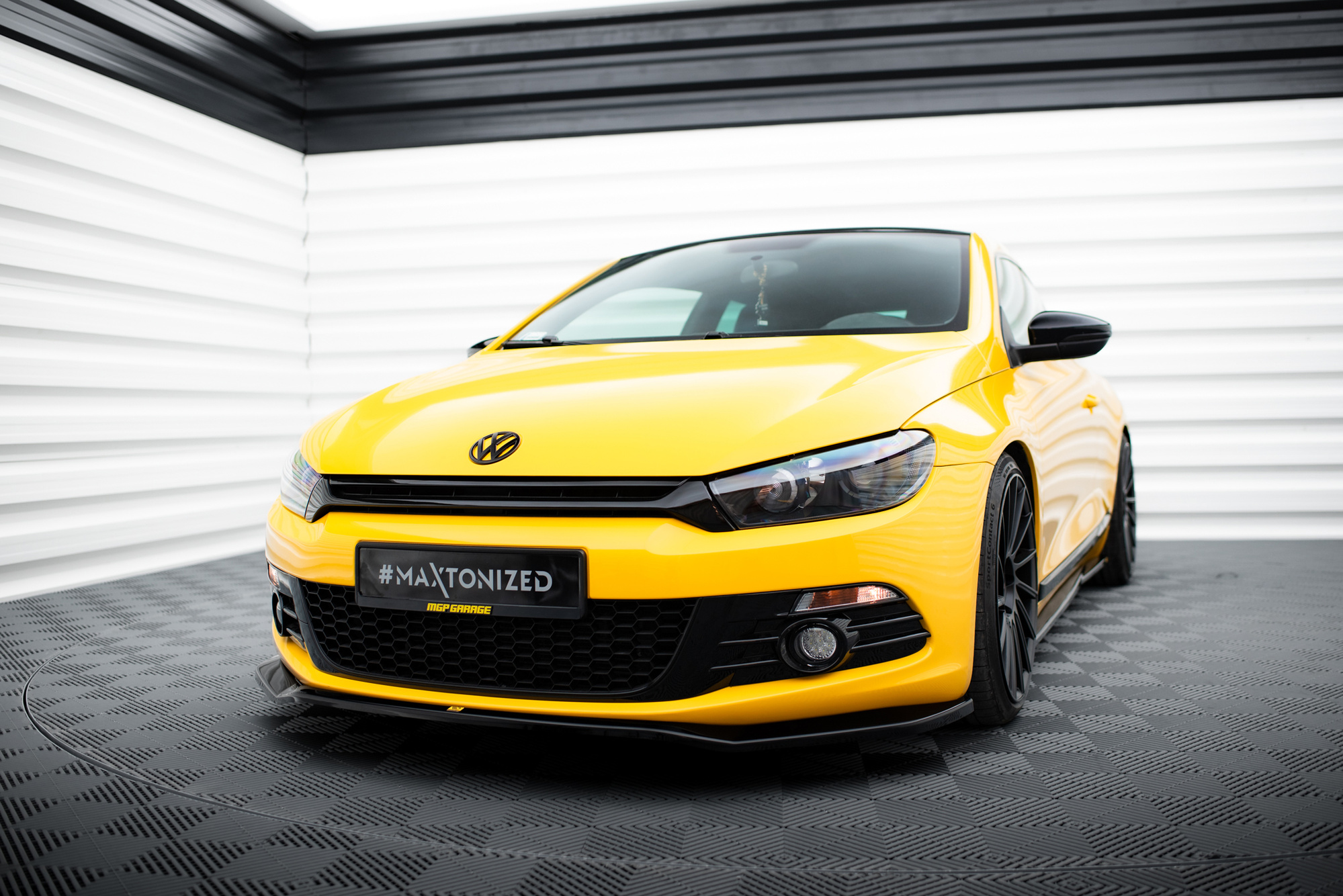 Etusplitteri (V2) Volkswagen Scirocco Mk3, Maxton