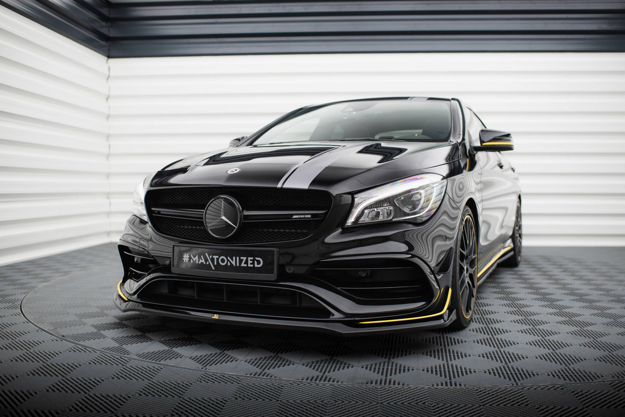 Etusplitteri (V3) Mercedes-AMG CLA 45 Aero C117 Facelift, Maxton