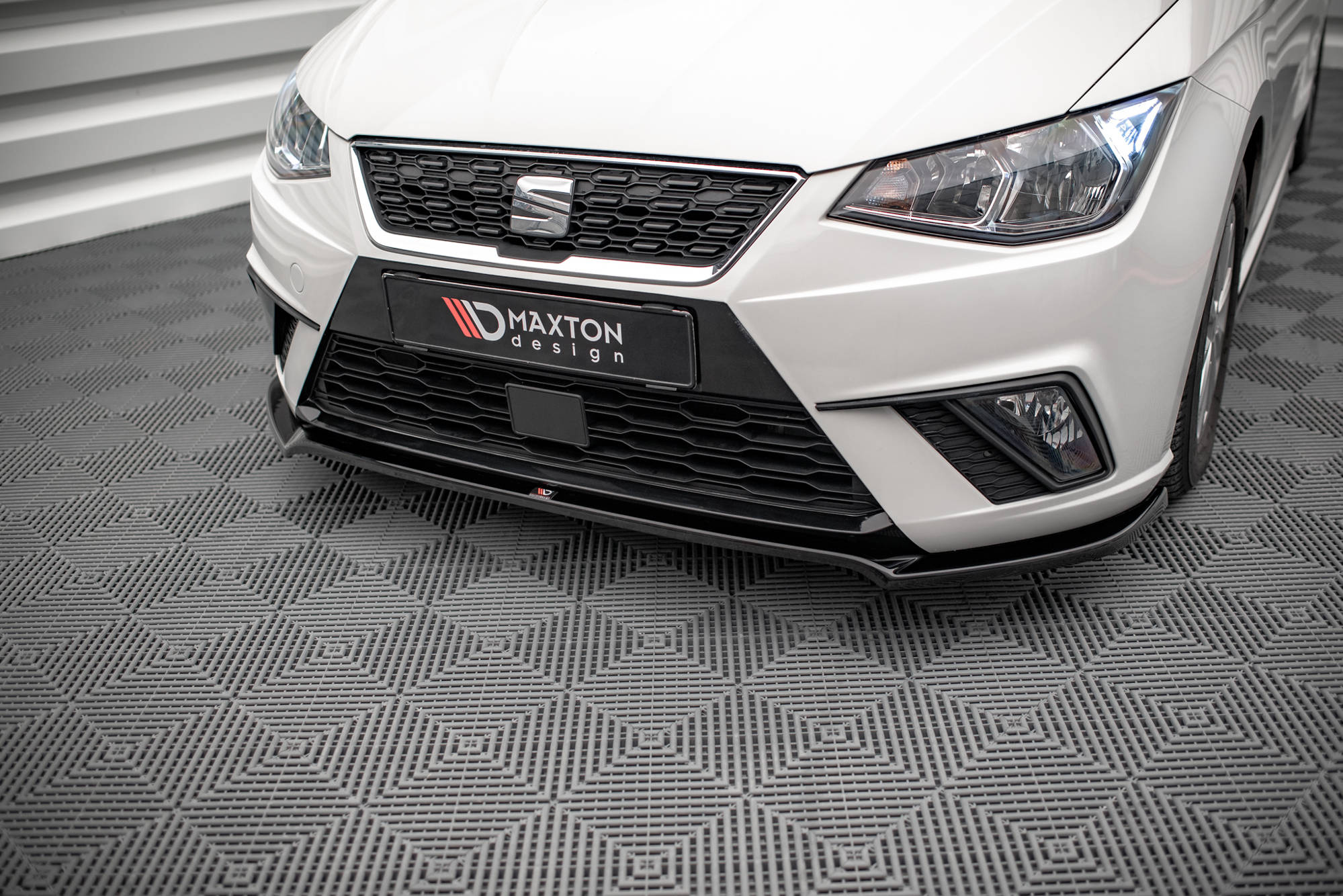Etusplitteri (V3) Seat Ibiza FR/ Standard Mk5, Maxton