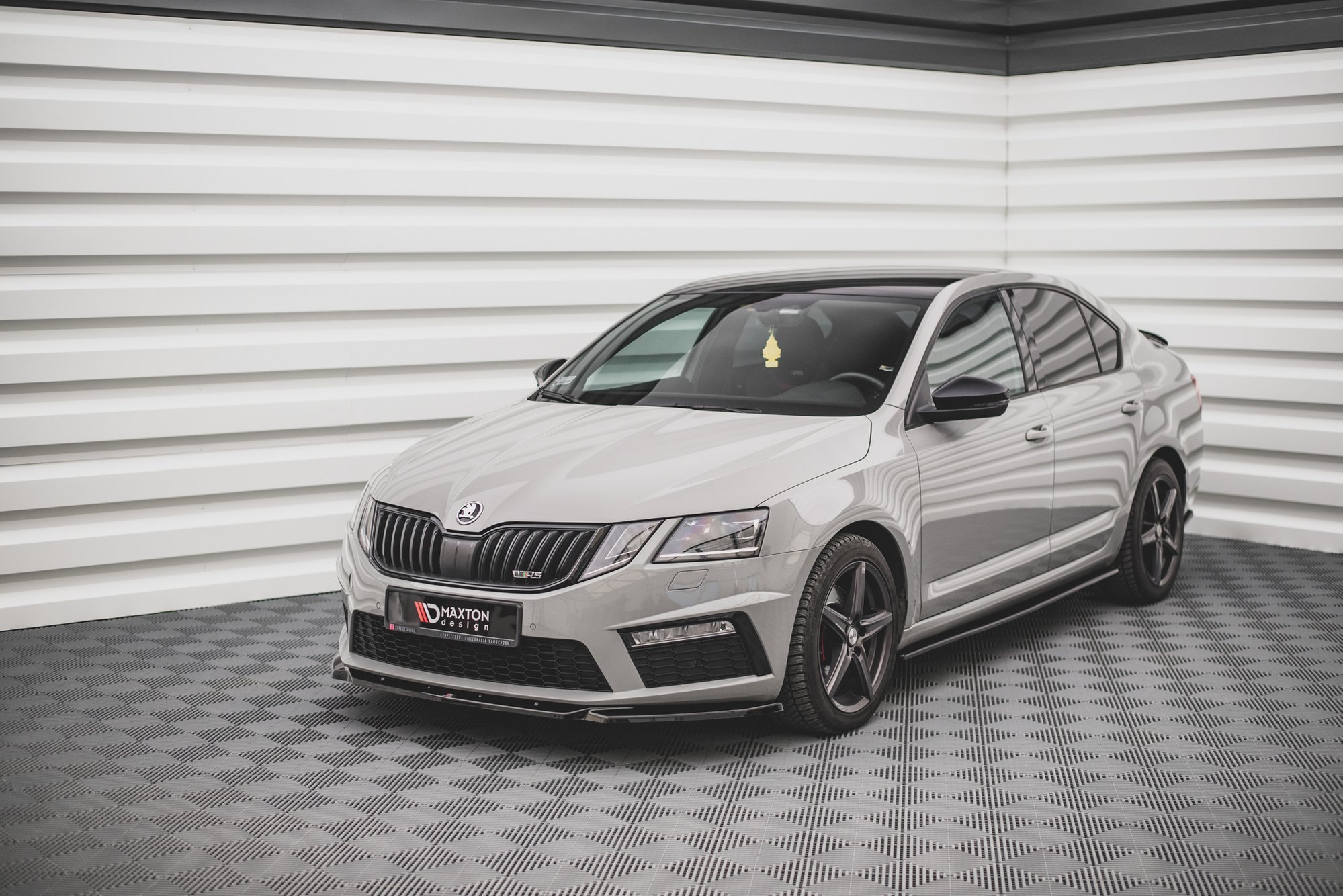 Etusplitteri (V3) Skoda Octavia RS Mk3 Facelift, Maxton
