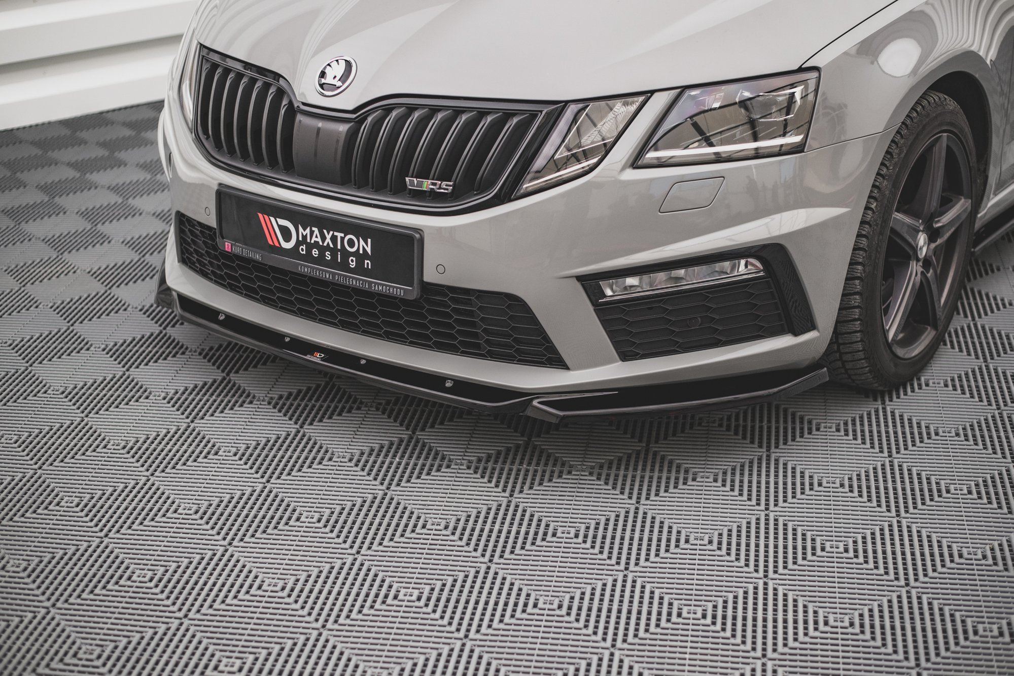 Etusplitteri (V3) Skoda Octavia RS Mk3 Facelift, Maxton-3