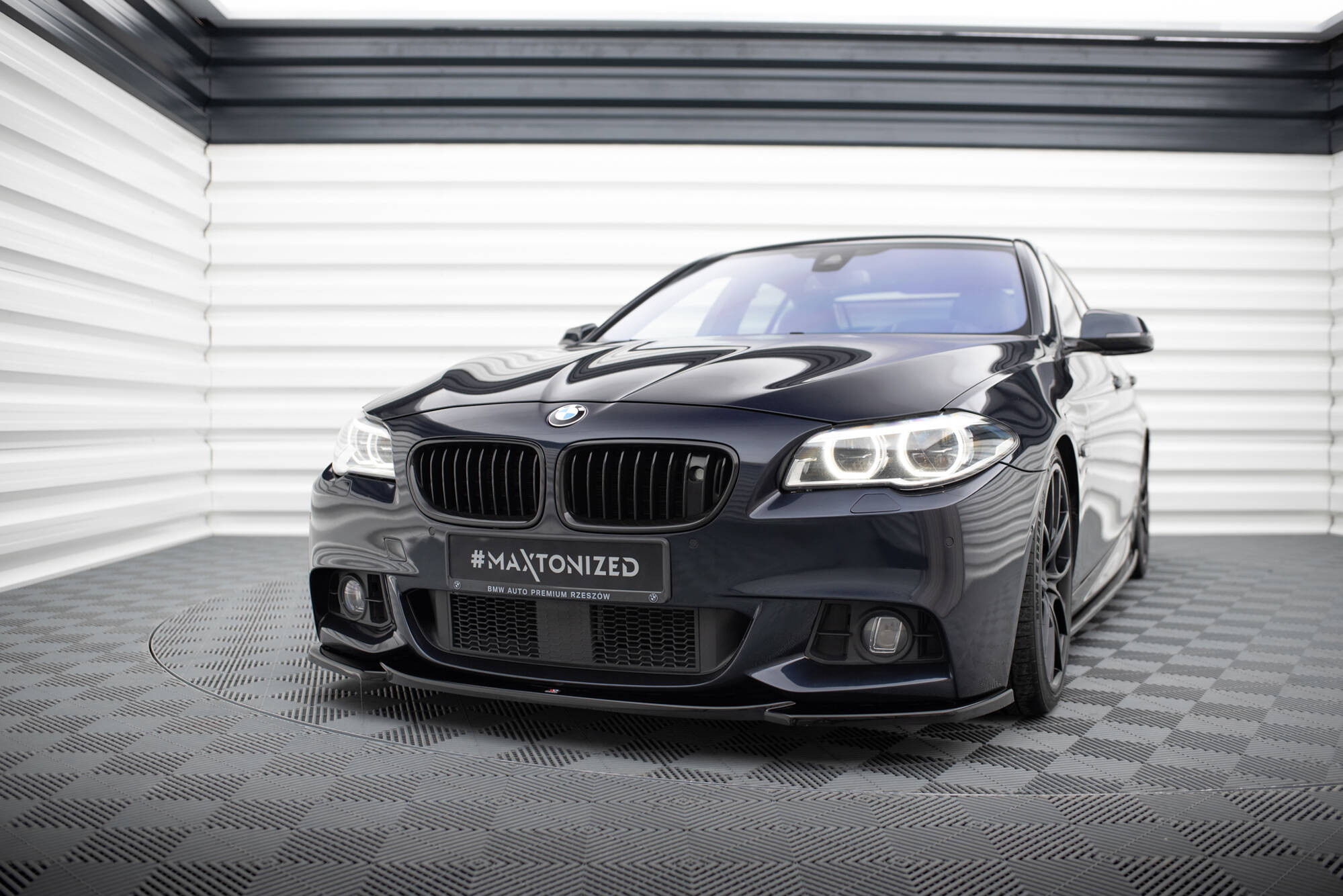 Etusplitteri (V4) BMW 5 F10/F11 M-Pack, Maxton
