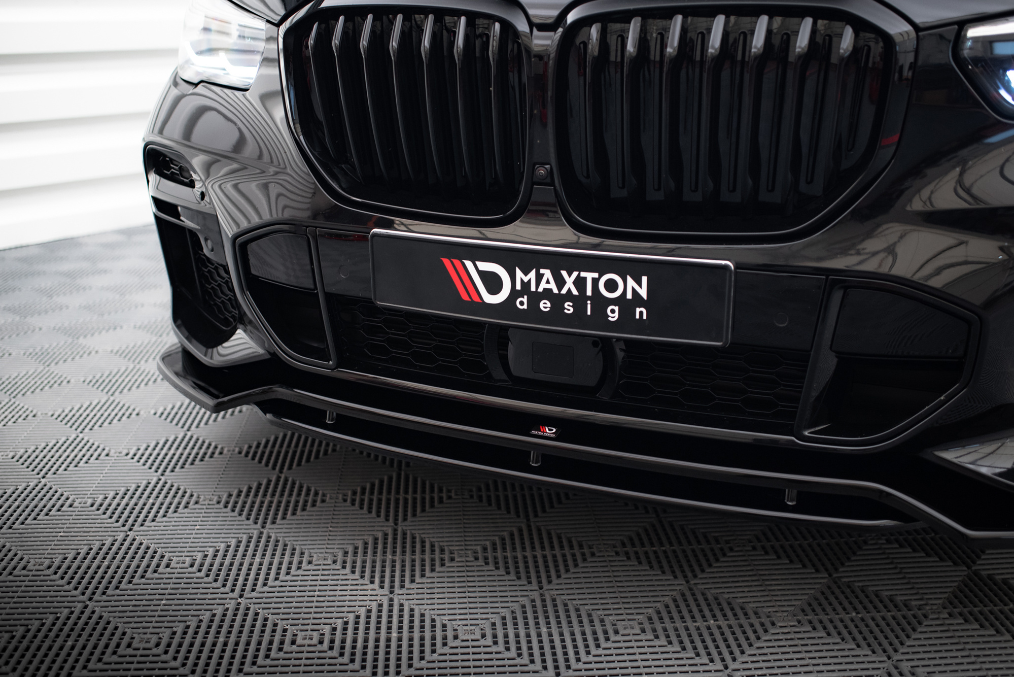 Etusplitteri BMW X5 G05 M-pack, Maxton-3