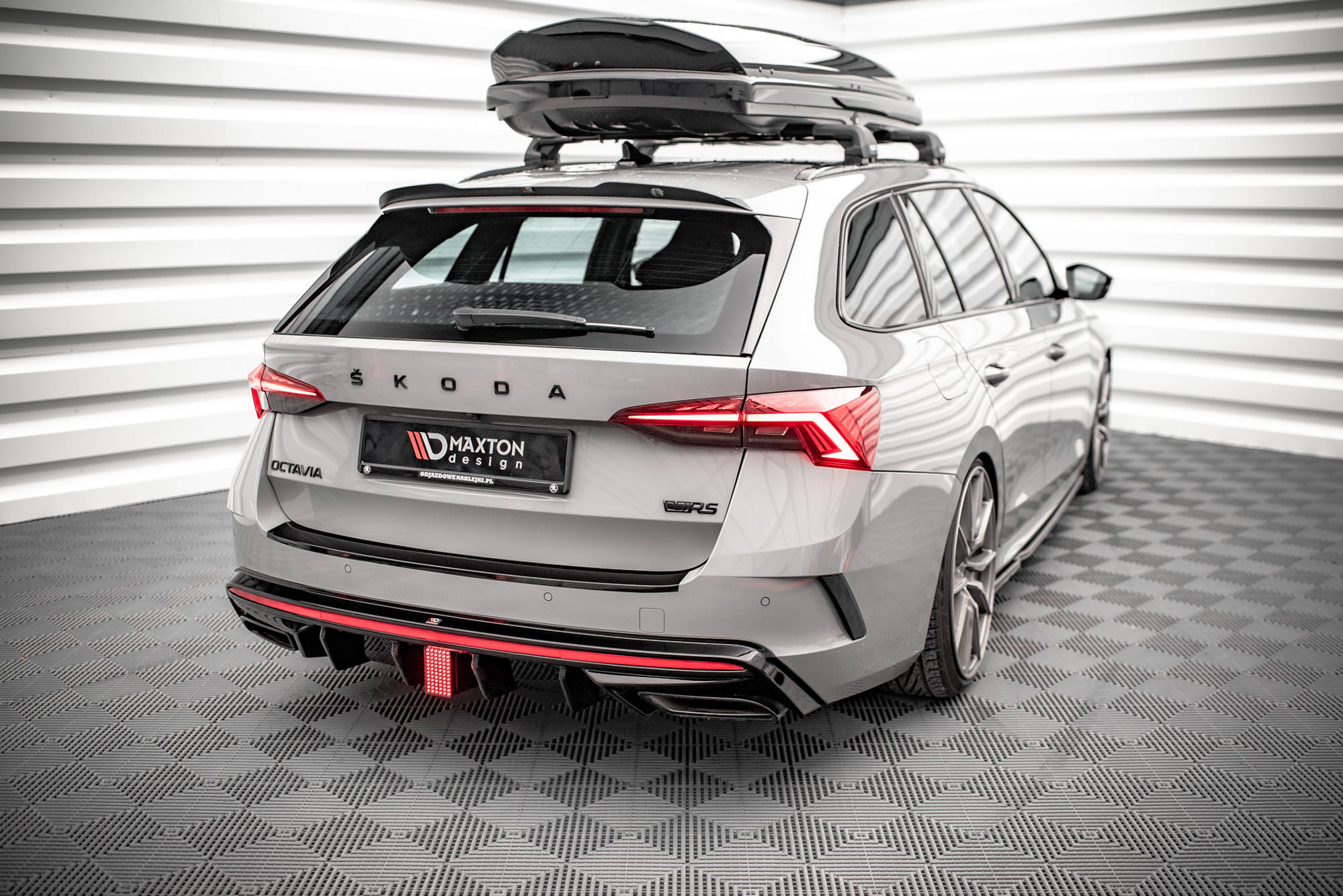 LED jarruvalo Skoda Octavia RS Mk4, Maxton-3