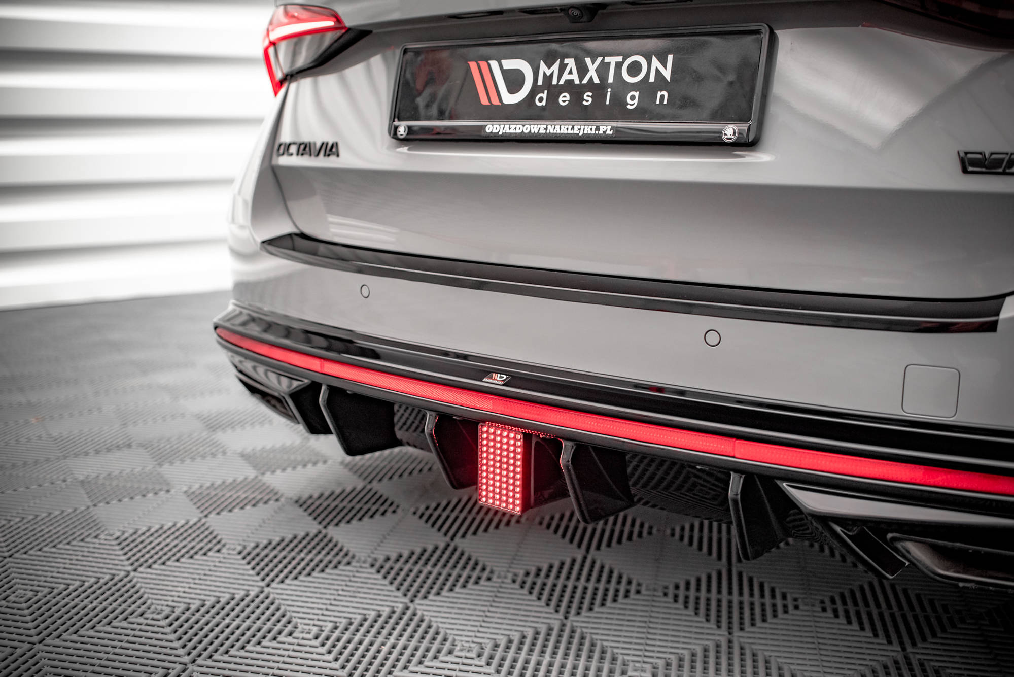 LED jarruvalo Skoda Octavia RS Mk4, Maxton-5