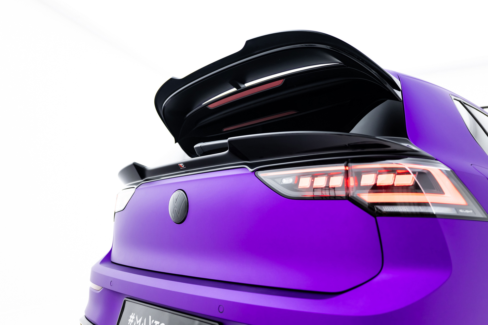 Alempi spoilerilippa 3D Volkswagen Golf R Mk8 Facelift, Maxton