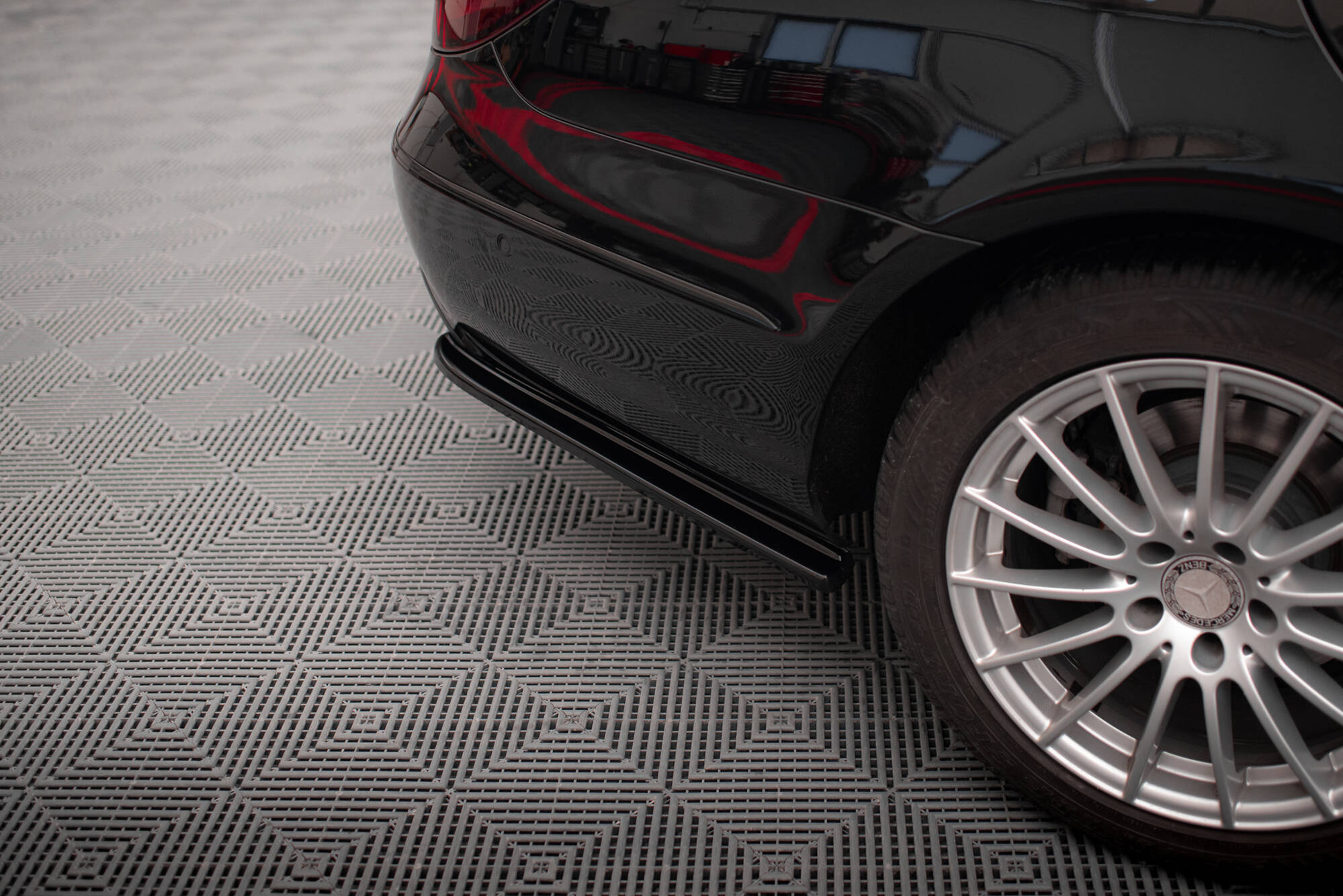 Taka sivusplitterit Mercedes-Benz CLS C218, Maxton-3