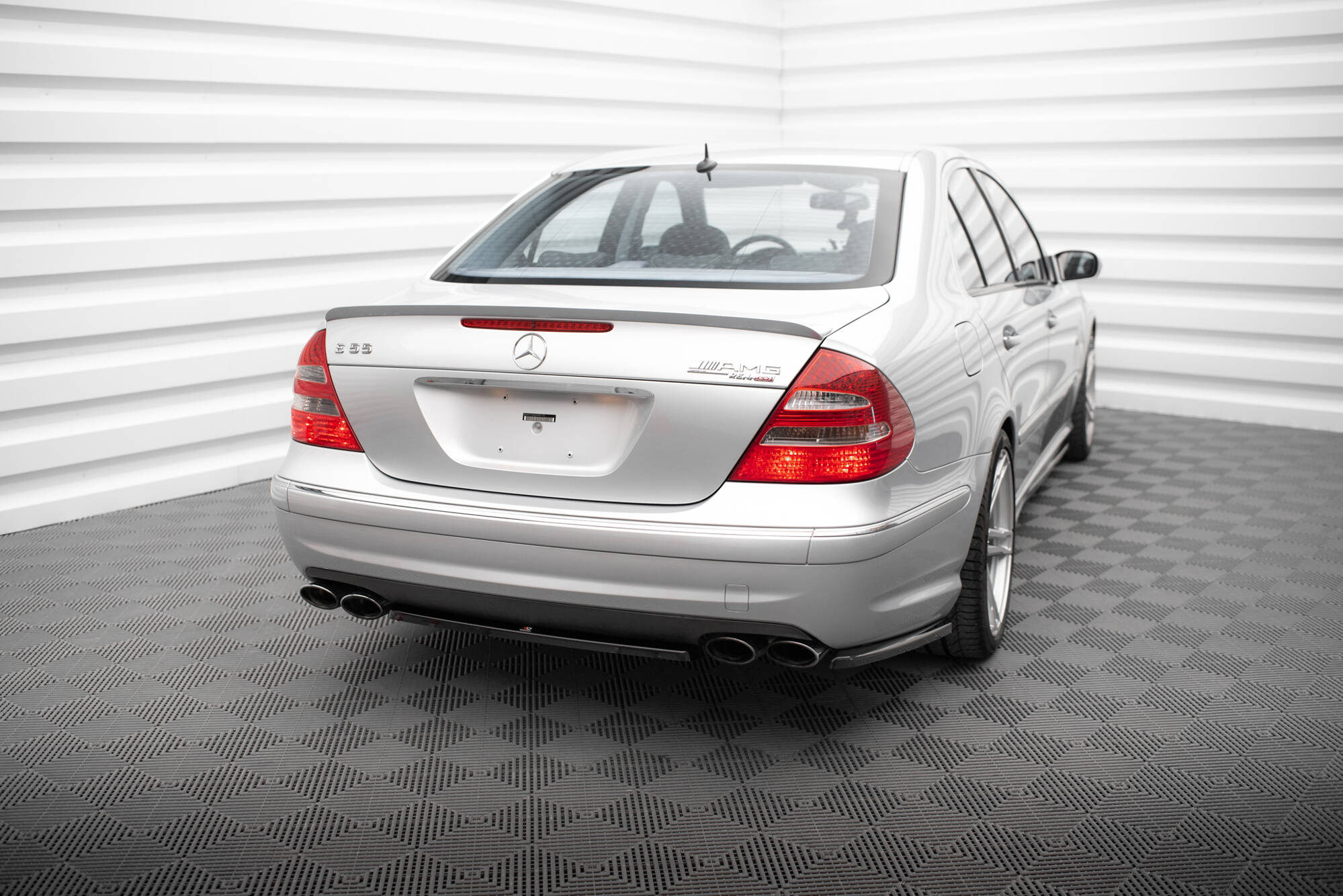 Taka sivusplitterit Mercedes-Benz E 55 AMG W211, Maxton-3