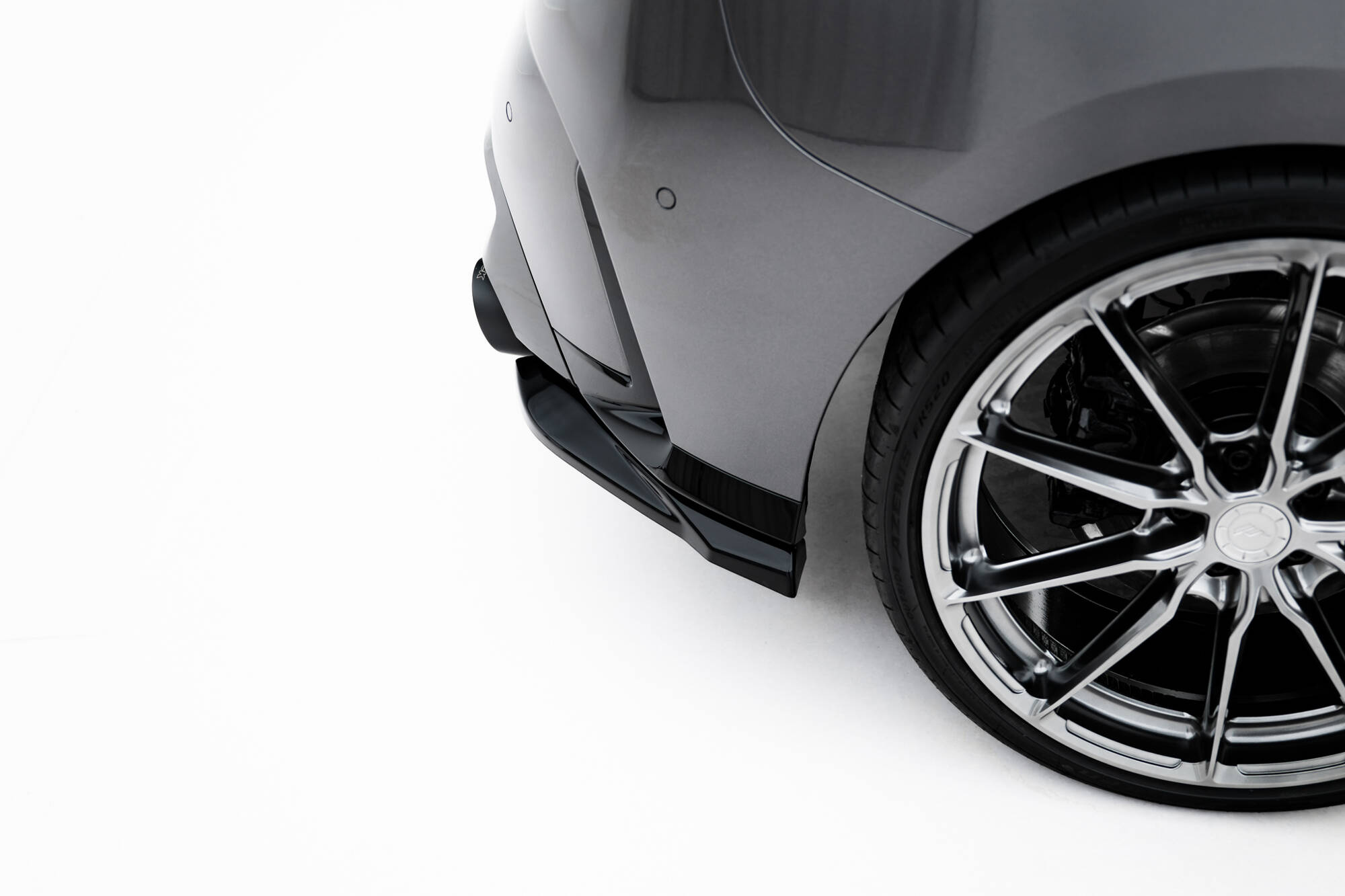 Takasplitterit (V4) BMW M135i F70, Maxton-3