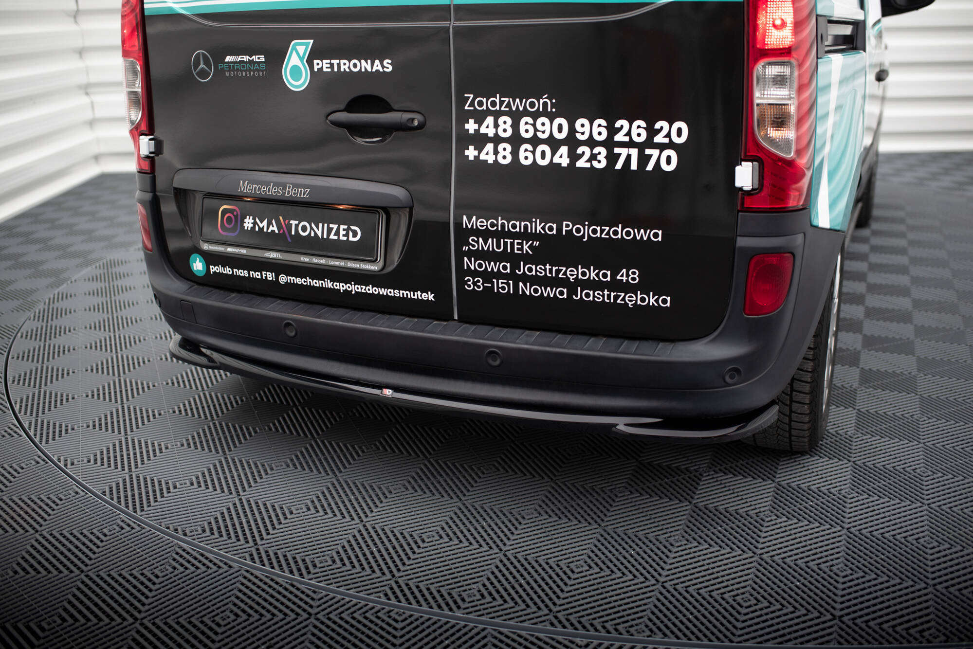 Takasplitteri Mercedes-Benz Citan W415, Maxton