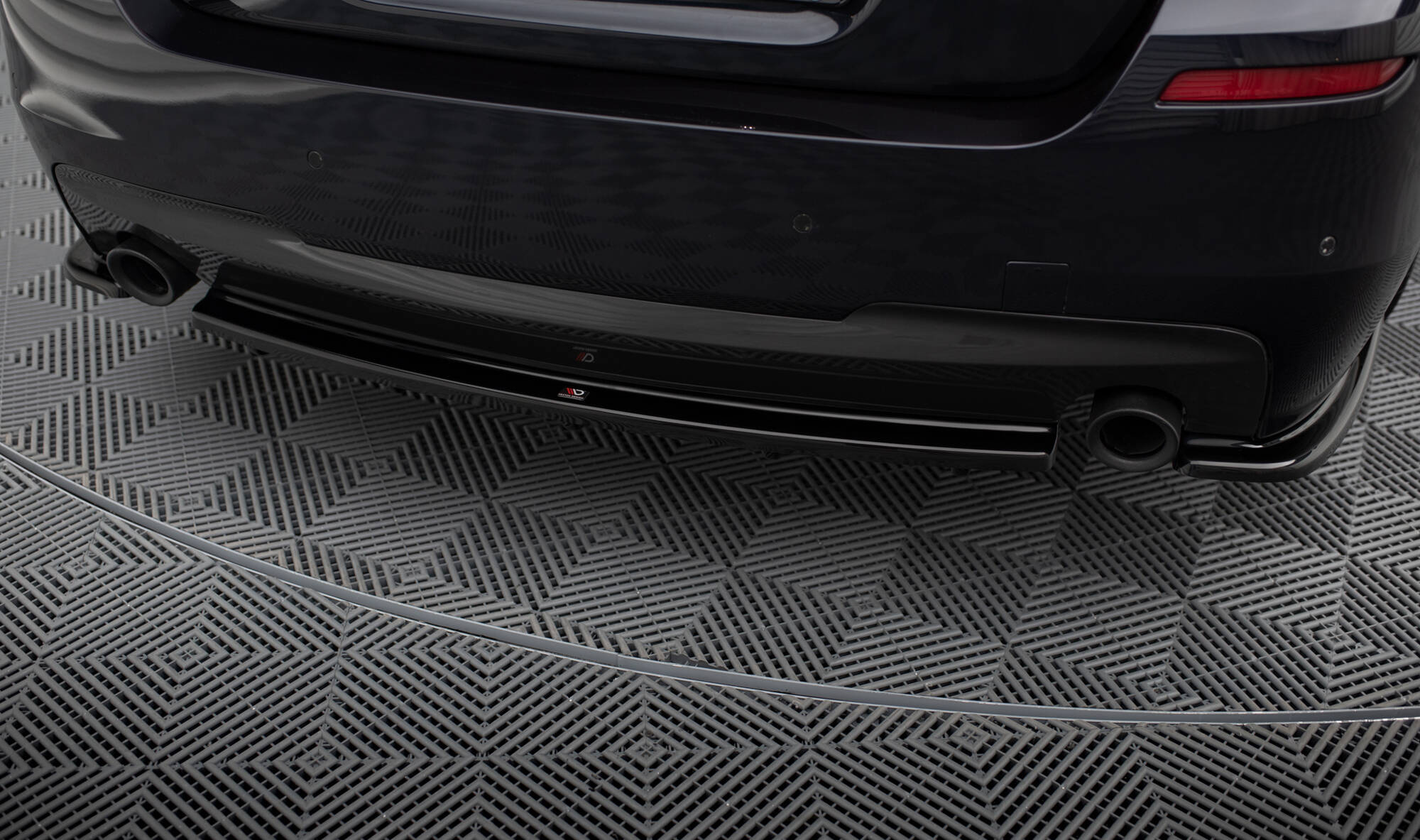 Takasplitteri BMW 5 F11 M-PACK (two single exhaust ends), Maxton-3