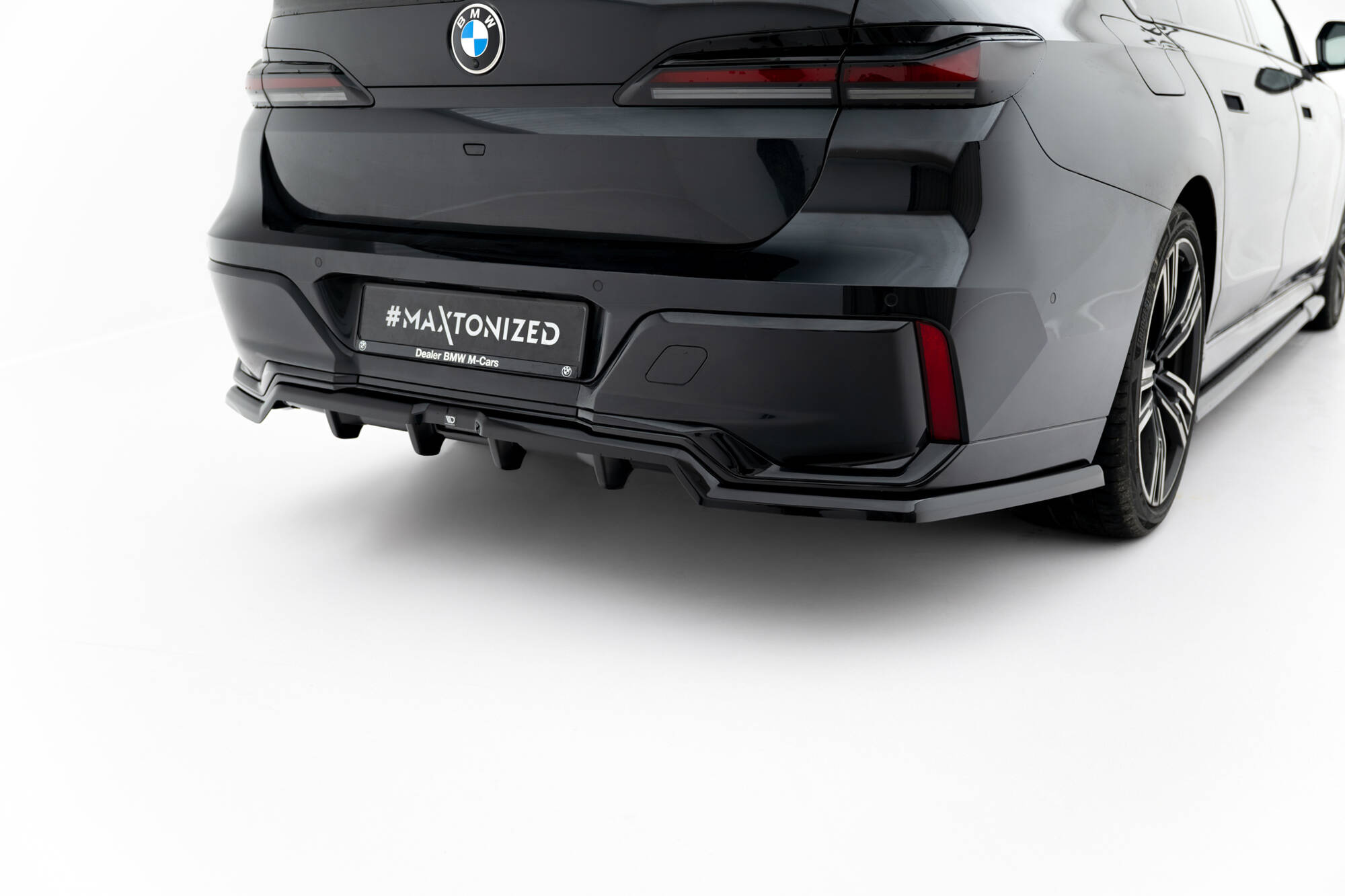 Takasplitteri BMW 7 M-Pack G70, Maxton