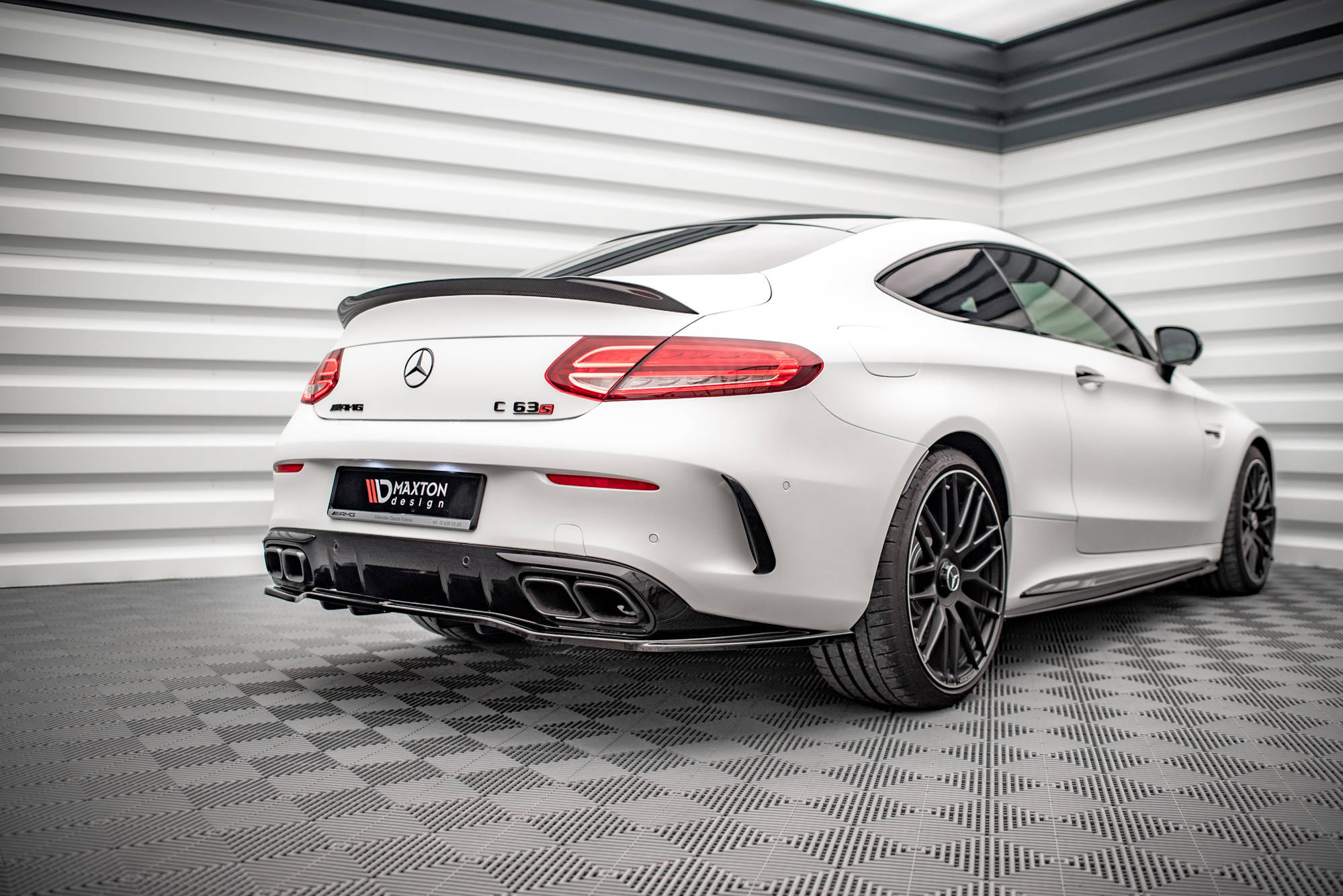 Takasplitteri (w/ v. bars) Mercedes-AMG C 63AMG Coupe AMG Aero Pack C205 Facelift, Maxton