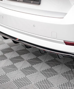 Takasplitteri (w/ v. bars) Skoda Octavia Mk4, Maxton