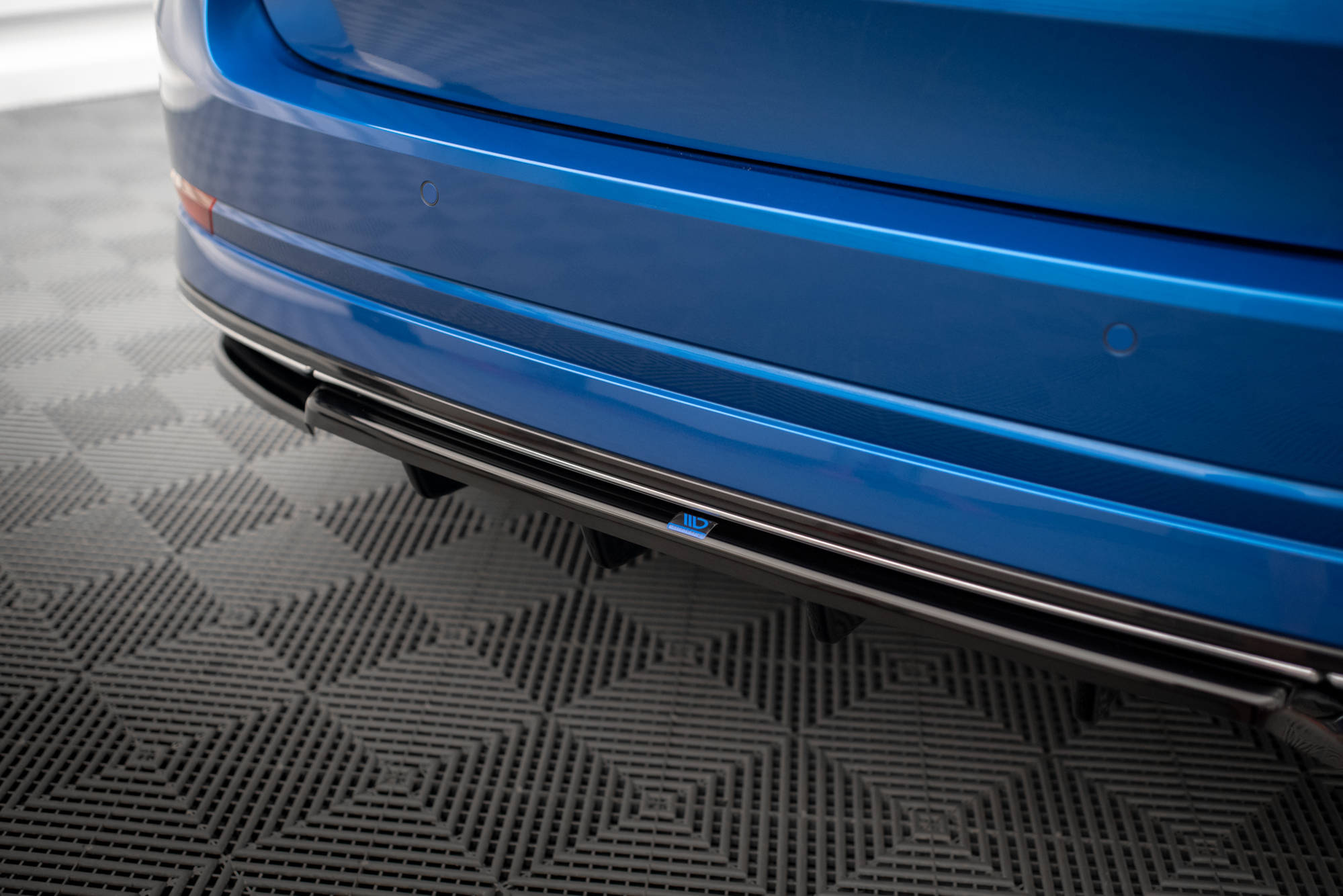 Takasplitteri (w/ v. bars) Skoda Octavia Sportline Mk4, Maxton-4