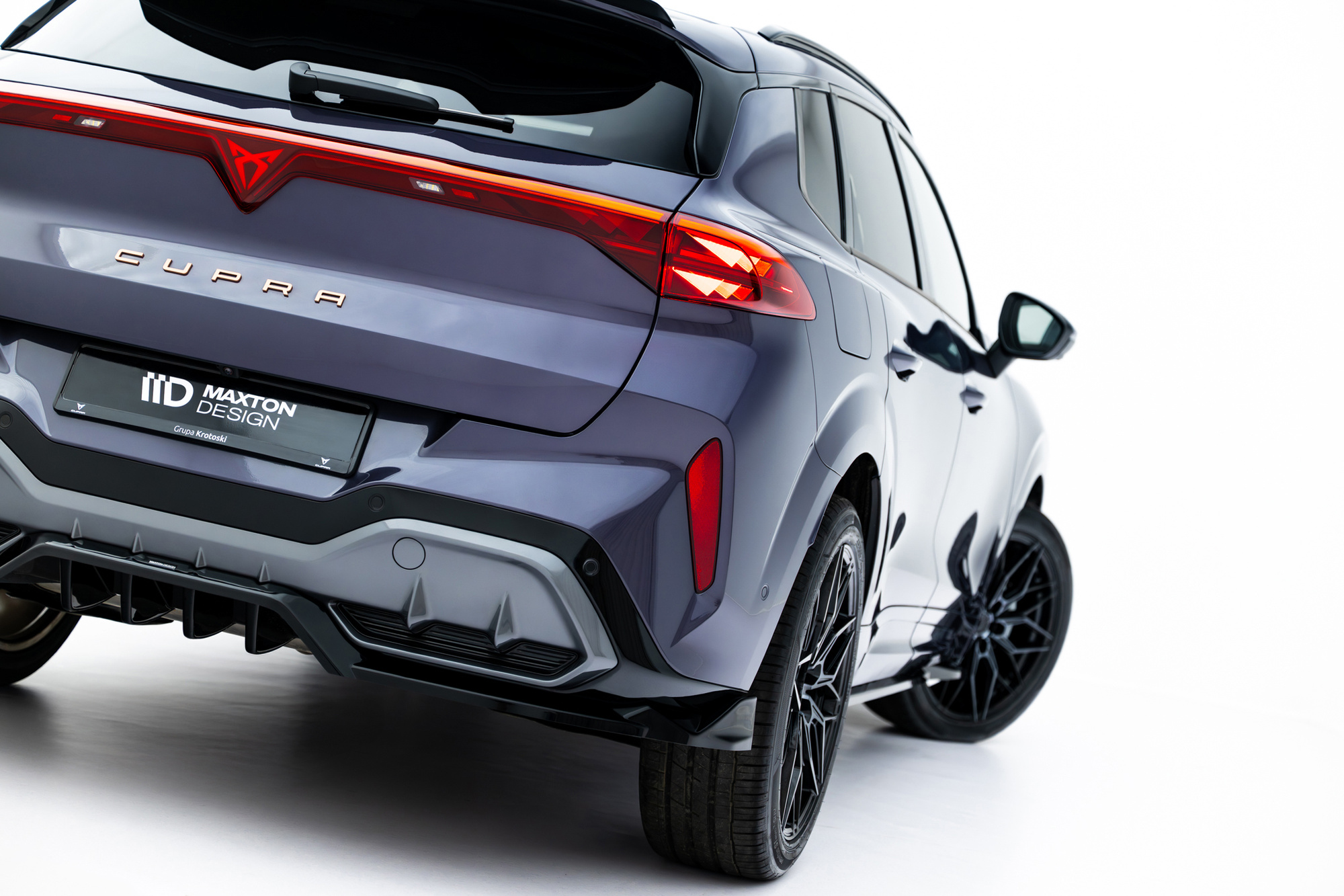 Takasplitteri (w/ v. bars) (V1) Cupra Terramar Mk1, Maxton-3