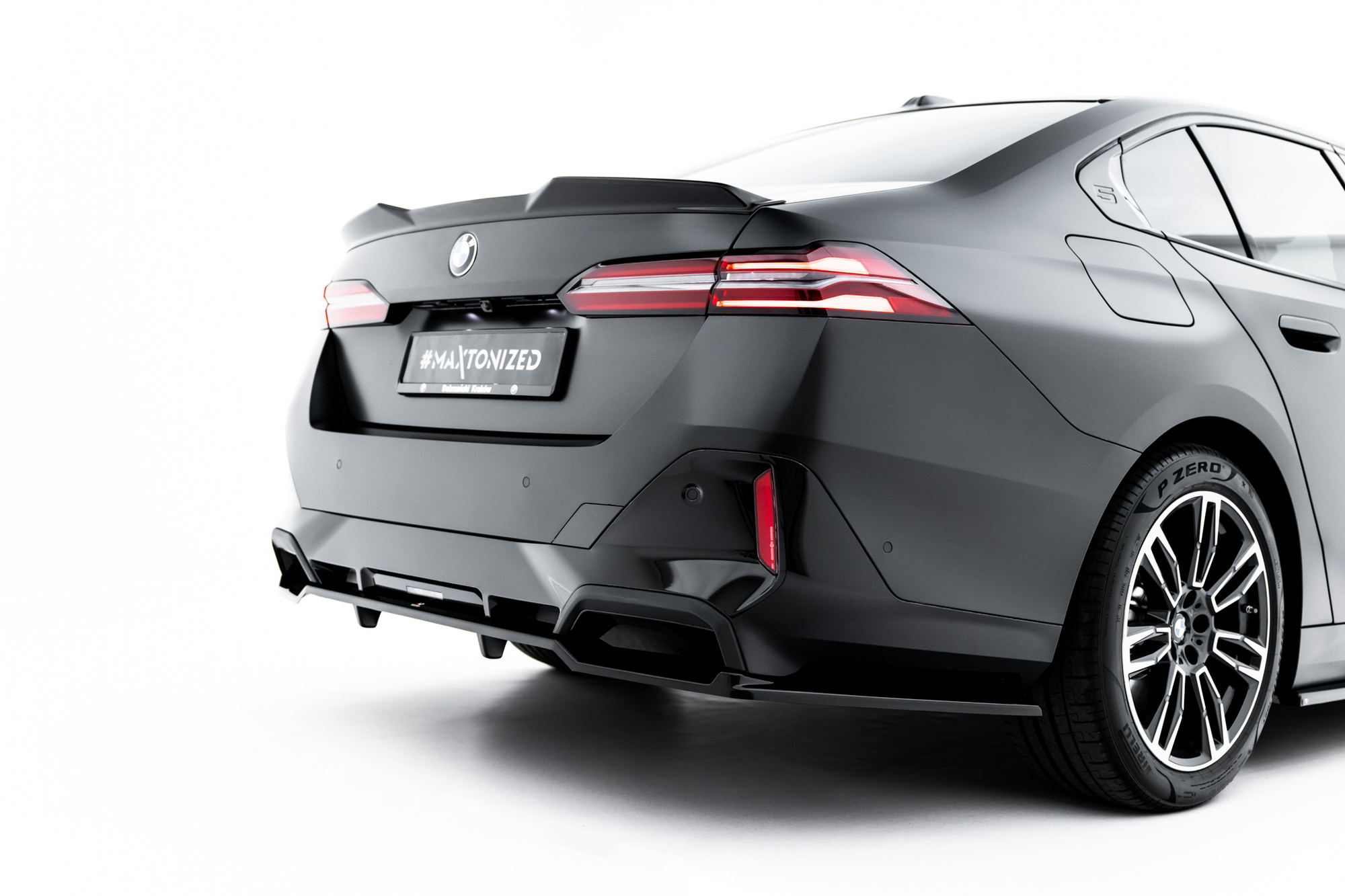 Takasplitteri V.2 BMW 5 / i5 M-Pack G60, Maxton-3