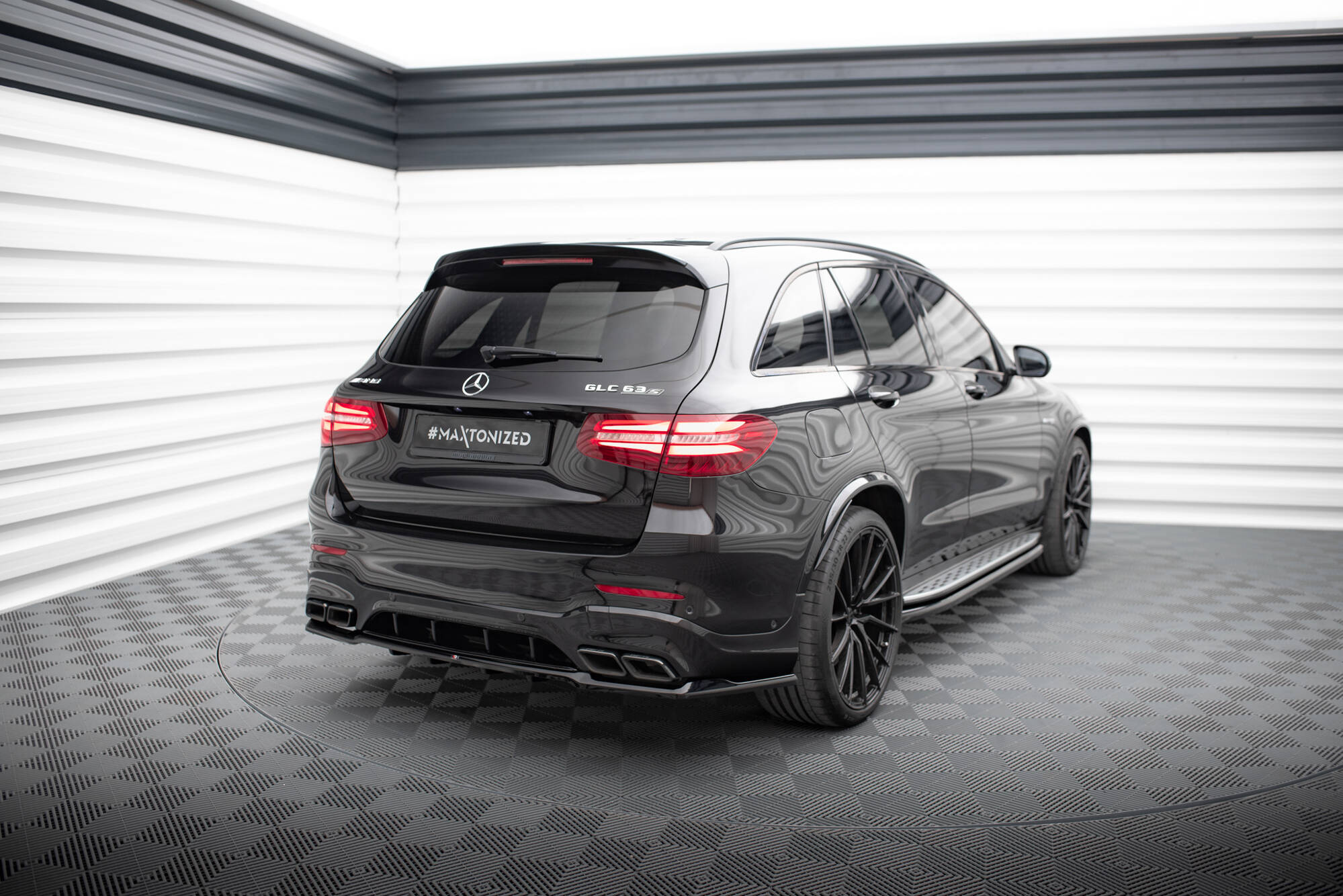 Takasplitteri (w/ v. bars) (V2) Mercedes-AMG GLC 63 SUV X253, Maxton-2