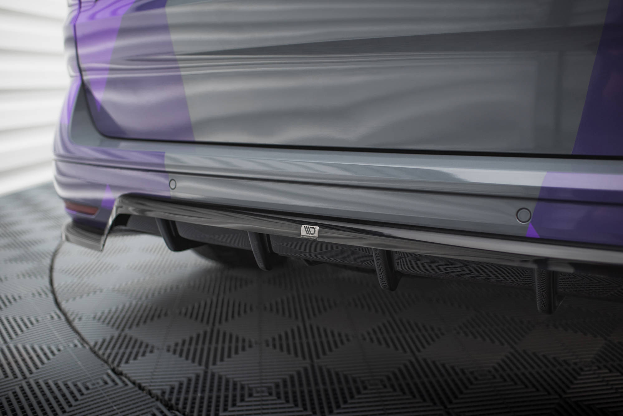 Takasplitteri (w/ v. bars) Volkswagen Multivan T7, Maxton-2