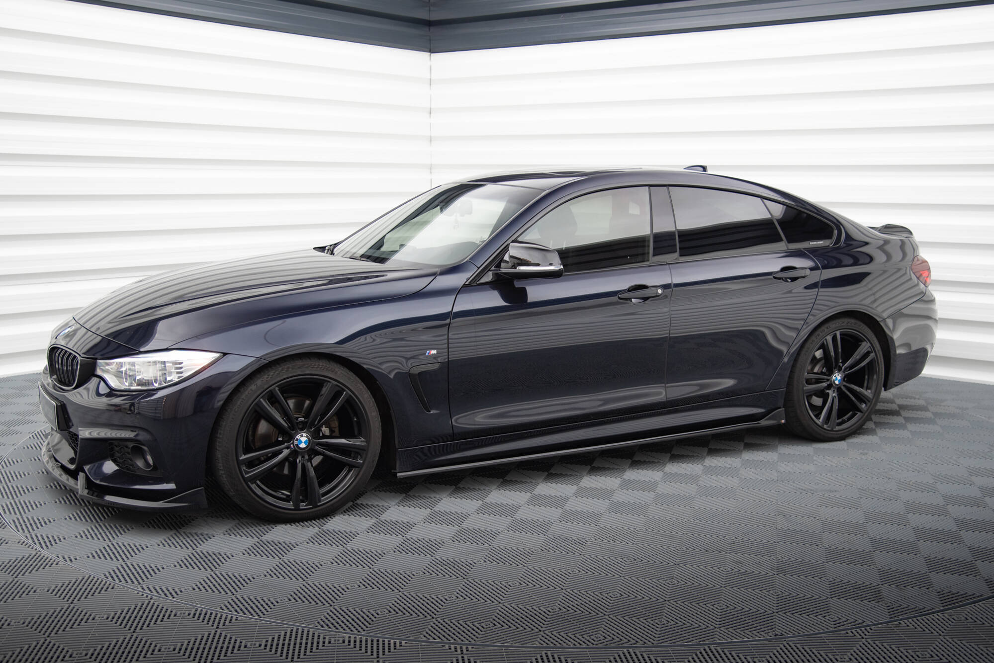 Sivuhelmat (V3) BMW 4 M-Pack F32 / F36 / F33, Maxton-3