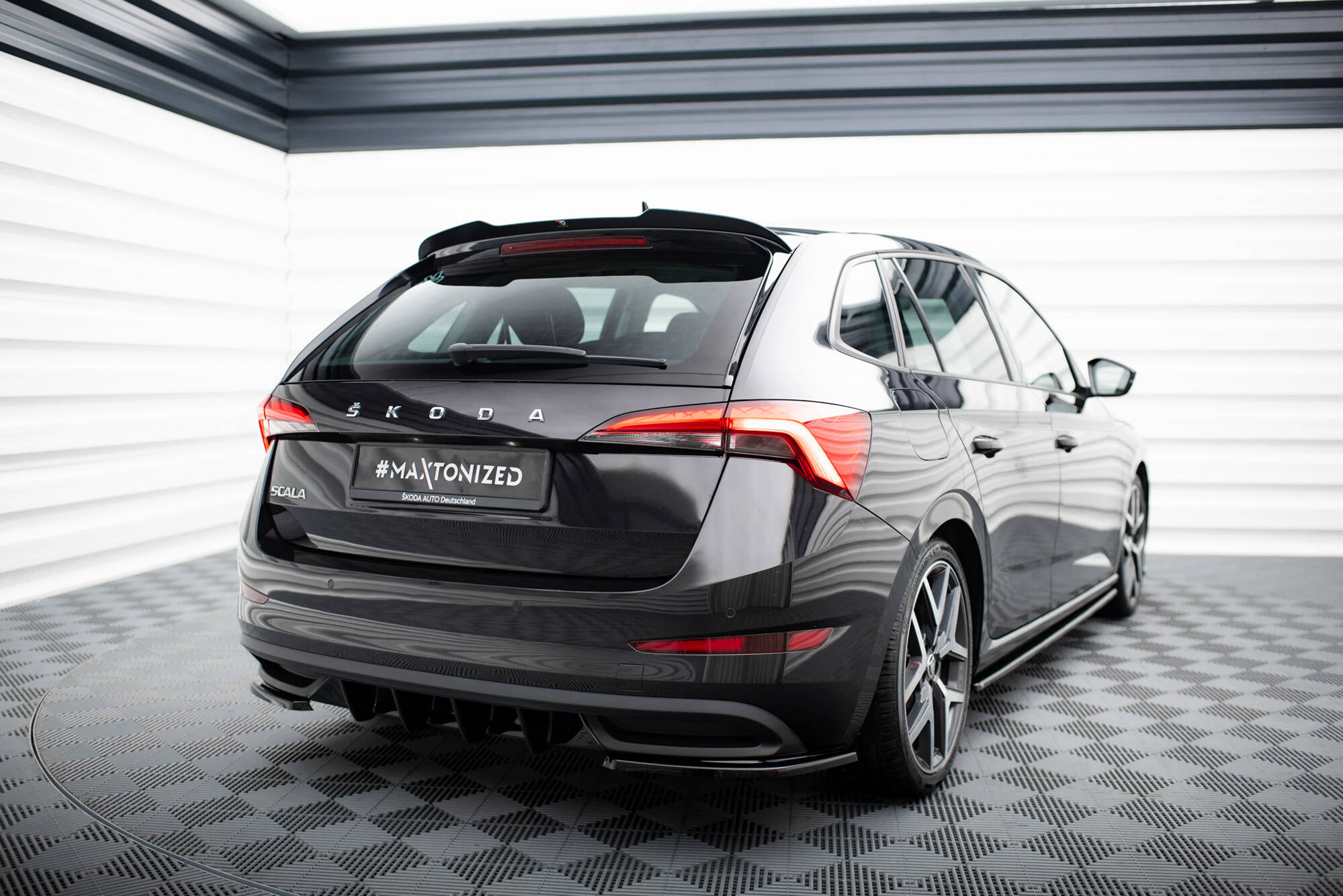 Spoilerilippa Skoda Scala, Maxton-2