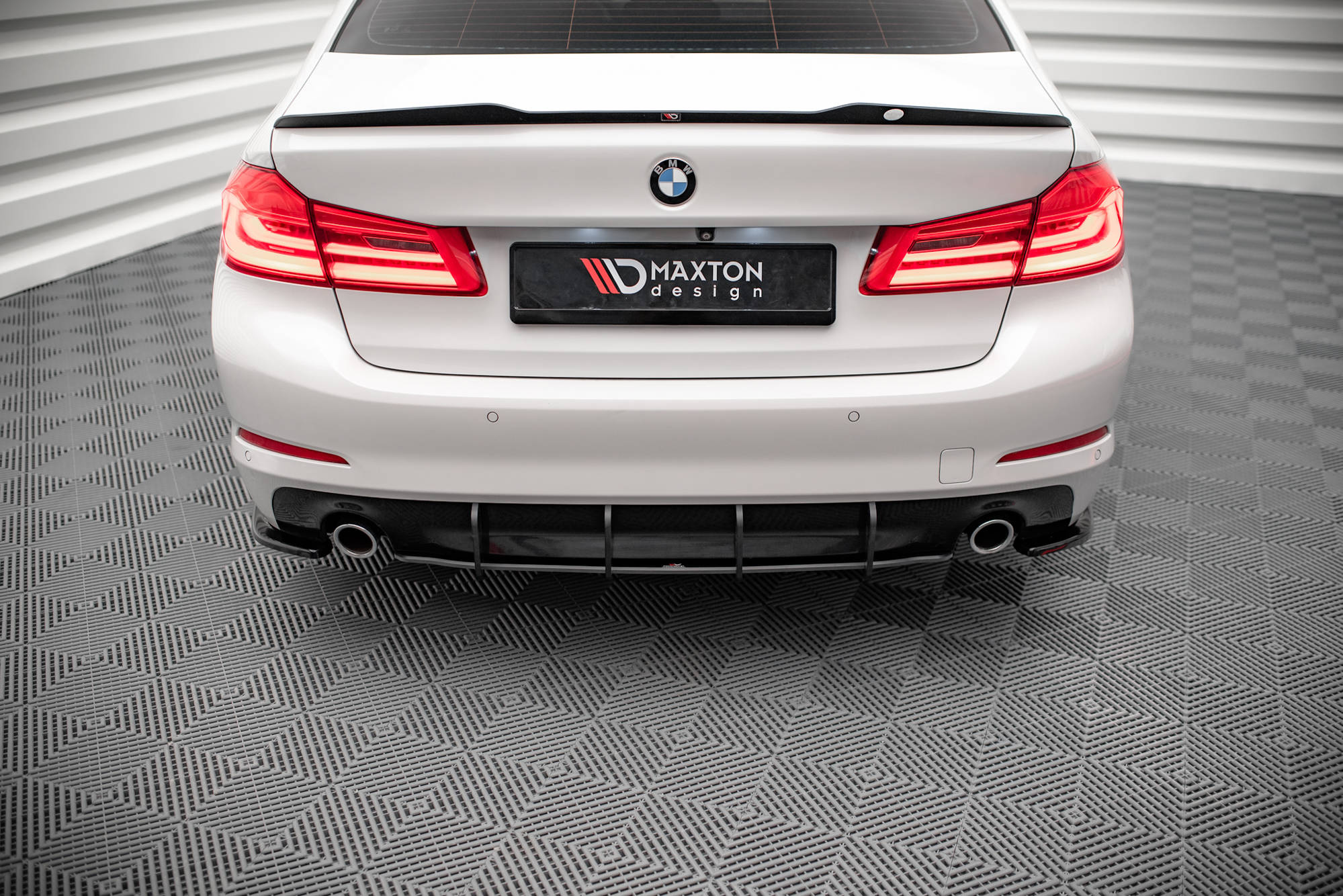 Street Pro Takadiffuusori BMW 5 Sedan G30, Maxton-2