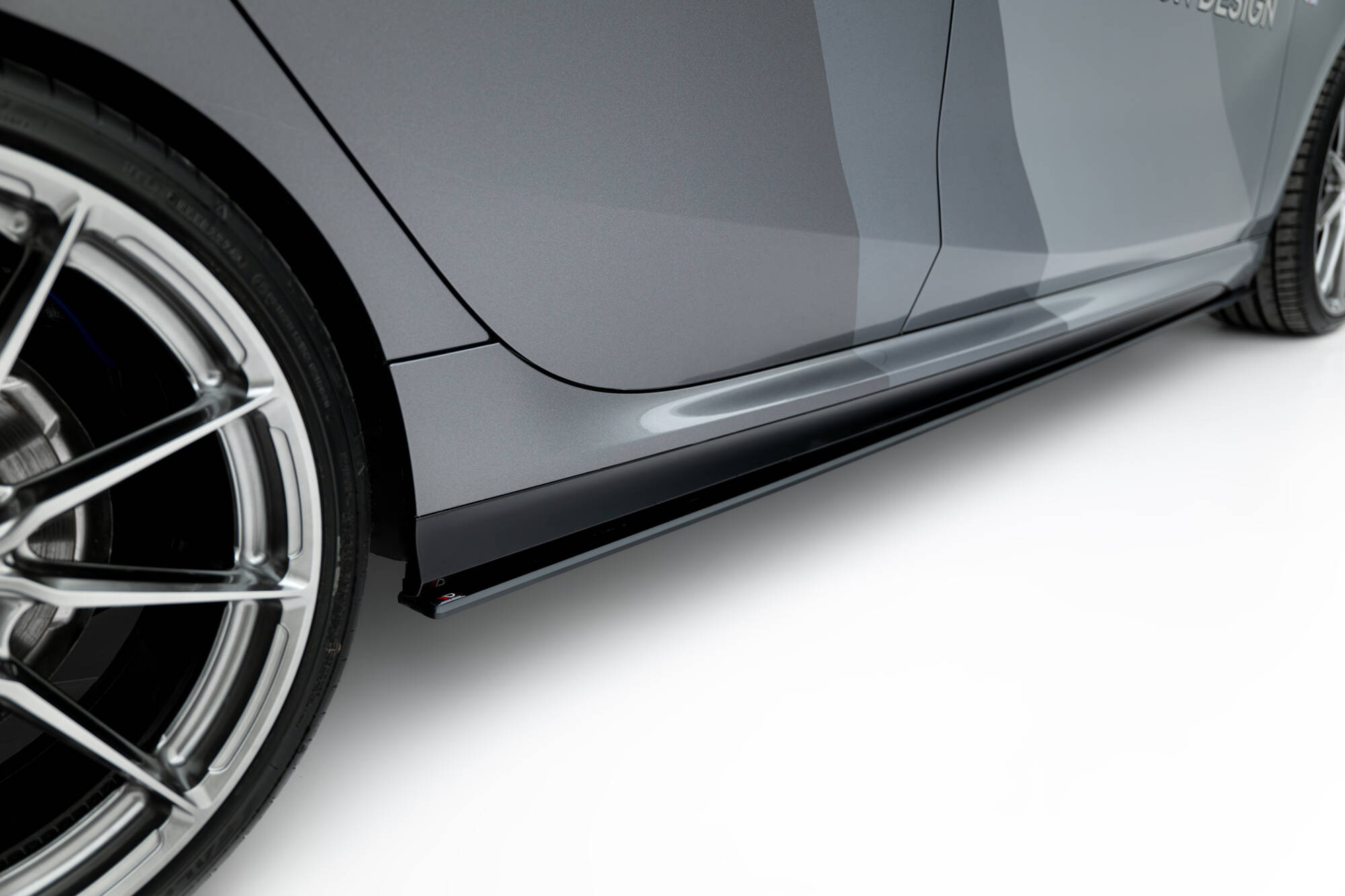 Street Pro Sivuhelmat BMW M135i F70, Maxton-4