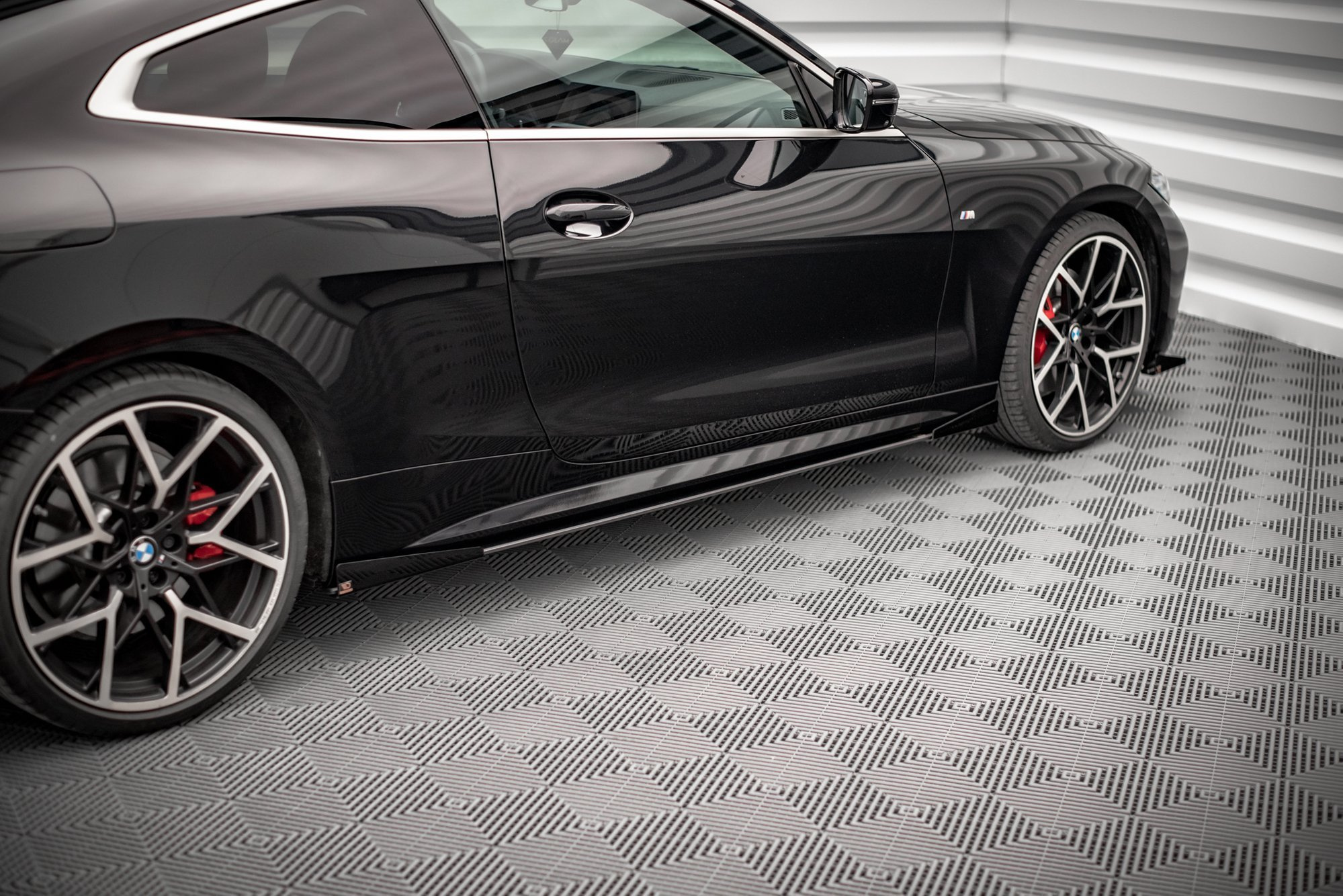 Street Pro Sivuhelmat + Flaps BMW 4 M-Pack / M440i G22 / G23, Maxton