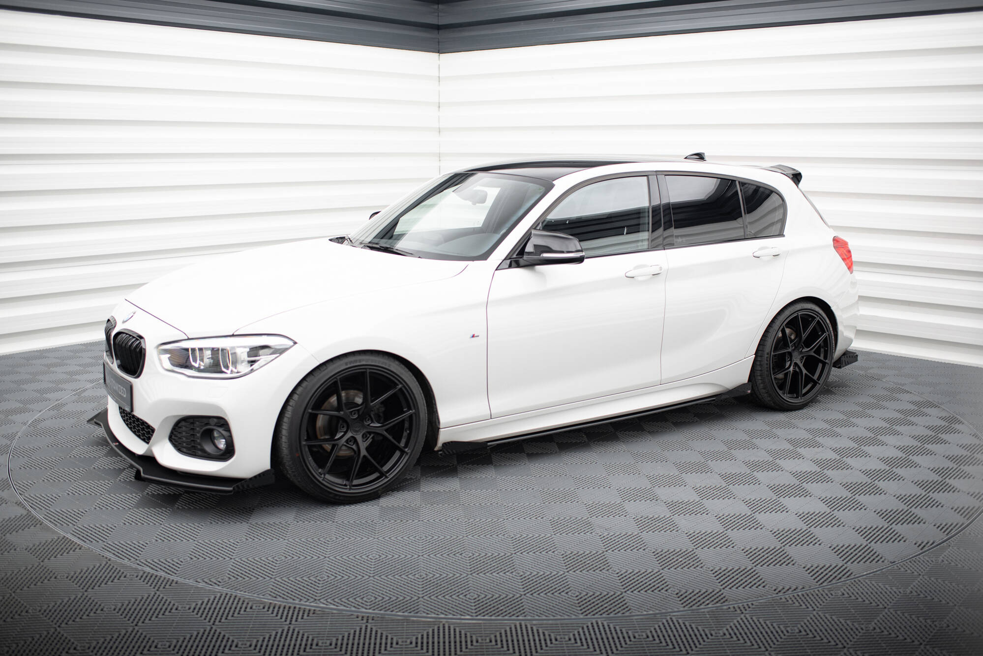 Street Pro Sivuhelmat (V2) + Flaps BMW 1 F20 M135i / M140i / M-Pack, Maxton-2